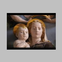 Photo by Mongolo1984, Madonna col Bambino e santi by Luca della Robbia il Giovane on Wikipedia,2.jpg